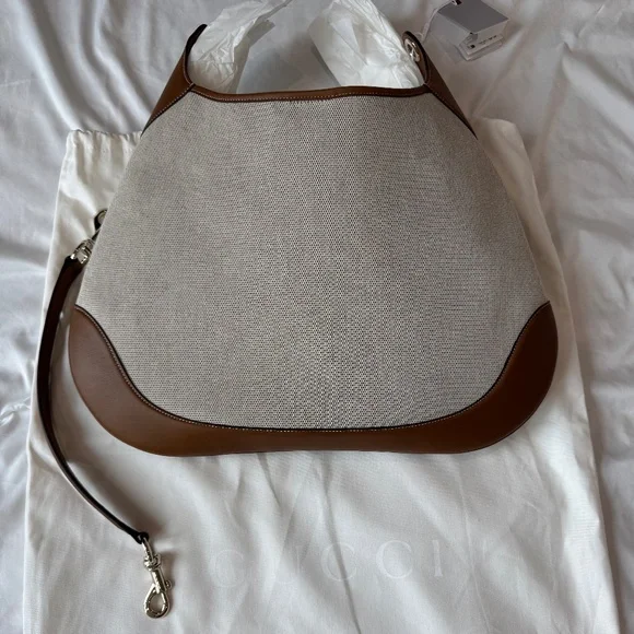 NWT Gucci B Shoulder Bag Natural Canvas - Picture 3 of 11